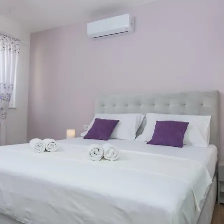 Lucia, Peacefull And Private Villa *