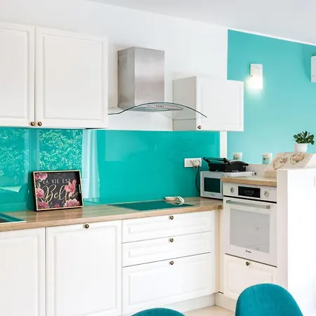 Lucia, Peacefull And Private * Mravince