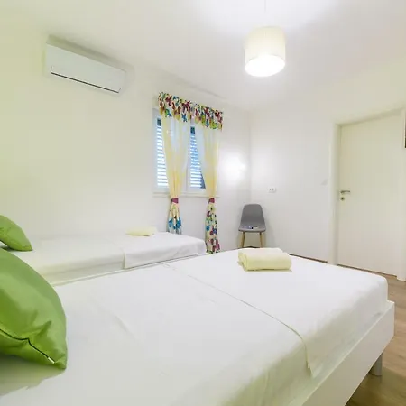 Lucia, Peacefull And Private Villa *